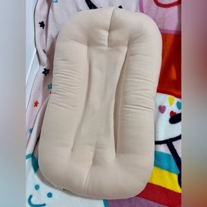 Like new blush pink snuggle me organic